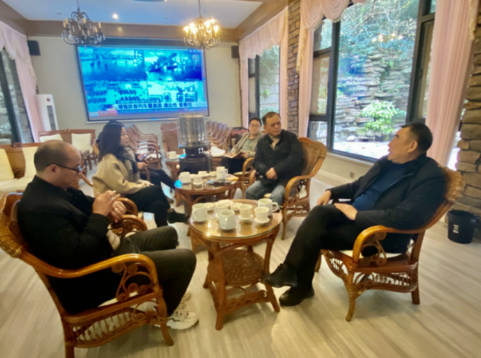 拼经济搞建设 拓市场抢订单